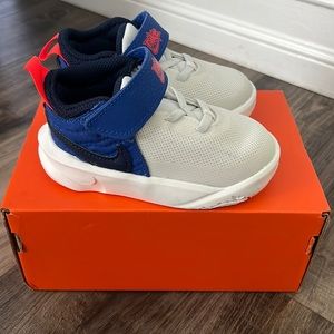 NWT NIKE Toddler Boys